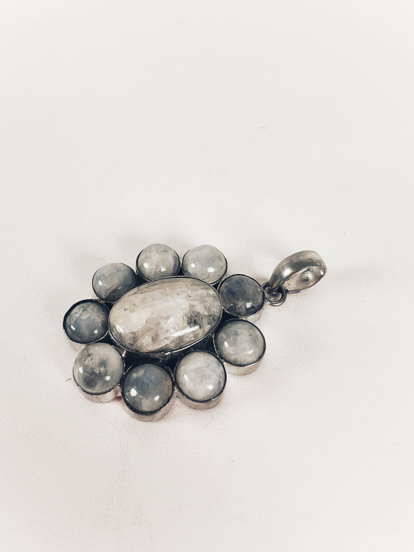 RAINBOW MOONSTONE VINTAGE PENDANT (MW 169)