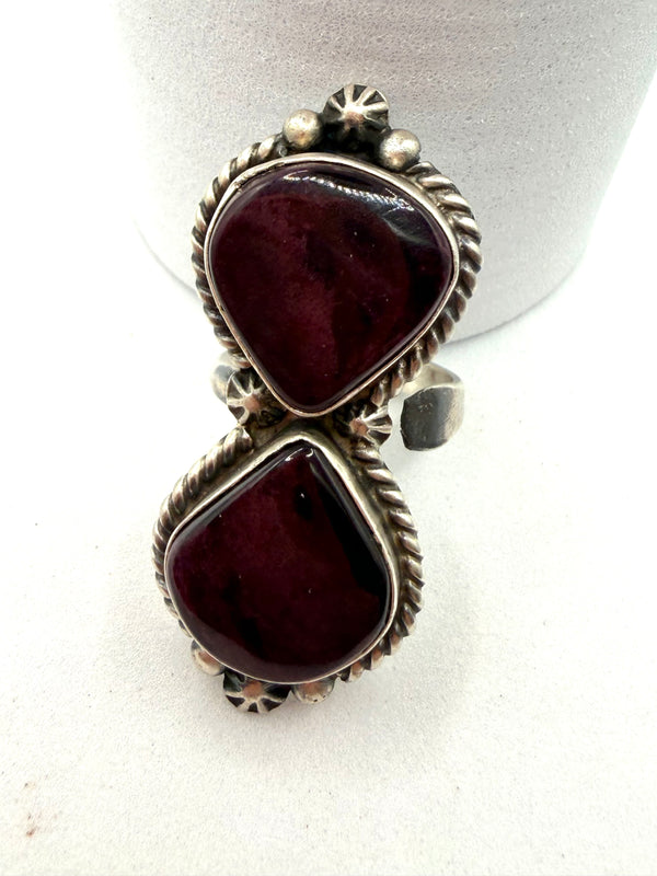 NATIVE HANDMADE PURPLE SPINY ADJUSTABLE 2 STONE RING SIGNED BY EUGENE BELONE (CO 122)