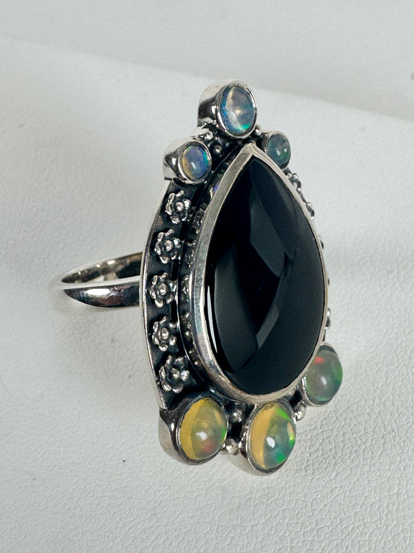 BLACK ONYX & WELO OPAL ADJUSTABLE HESPERA O.G. RING ADJUSTABLE (MW 320)
