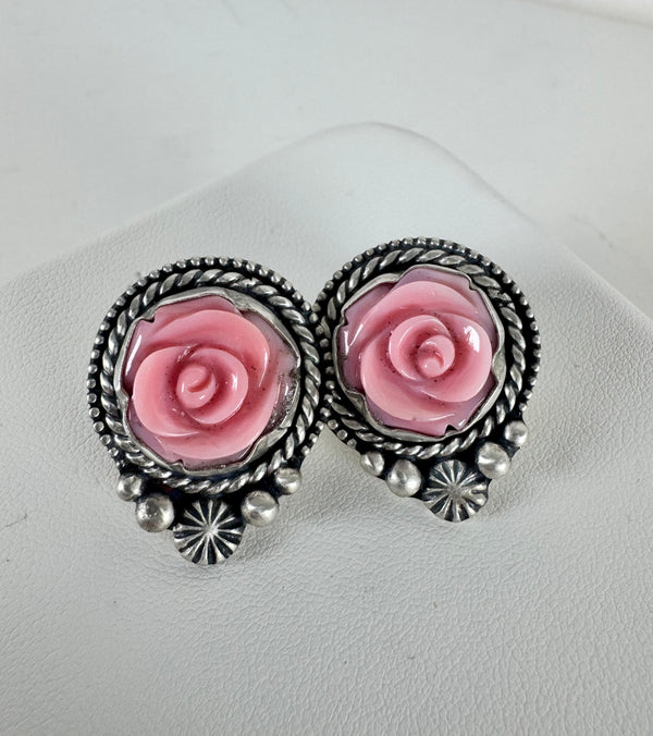 SHAY PFEIFFER PINK CONCH FLOWER POST BACK EARRINGS (RB 1)