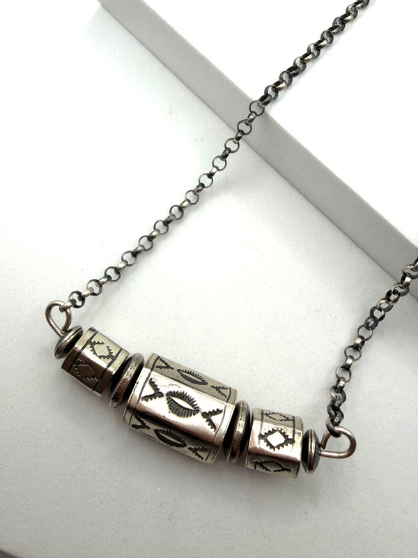 HAROLD TAHE NATIVE HANDMADE SS BARREL BEAD NECKLACE 21" (LA 25)