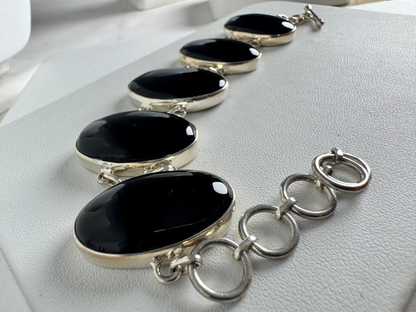 BLACK ONYX STATEMENT BRACELET 6-8" (MW 316)
