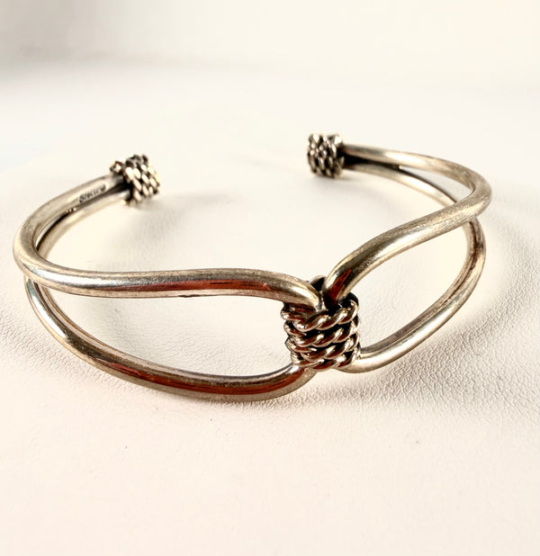 STERLING SILVER DOUBLE-LOOP & ROPE DETAIL CUFF (RB 18)