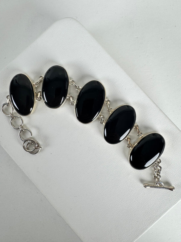 BLACK ONYX STATEMENT BRACELET 6-8" (MW 316)