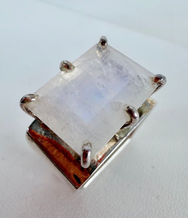 RAINBOW MOONSTONE EMERALD-CUT RING SIZE 8 (MW 375)