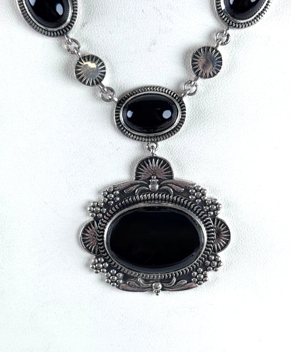 BLACK ONYX STATEMENT LARIAT 16-22" (MW 297)