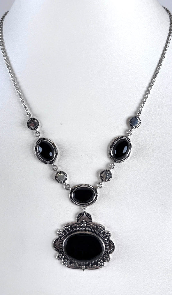 BLACK ONYX STATEMENT LARIAT 16-22" (MW 297)